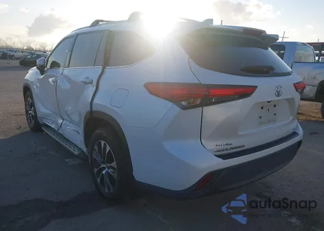 2022 Toyota Highlander Xle from USA, damaged, VIN 5TDGZRAH6NS557996